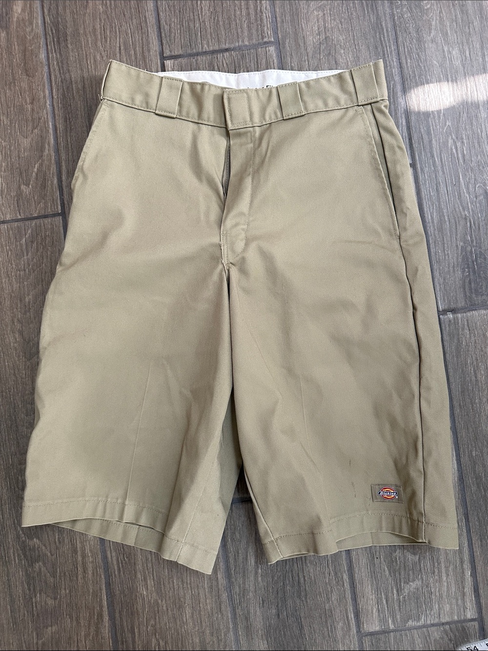 Dickies Men's Tan Flat Front Work Shorts, size 30.